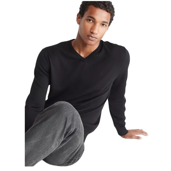 CALVIN KLEIN | Merino Wool V Neck Sweater - Picture 2 of 5